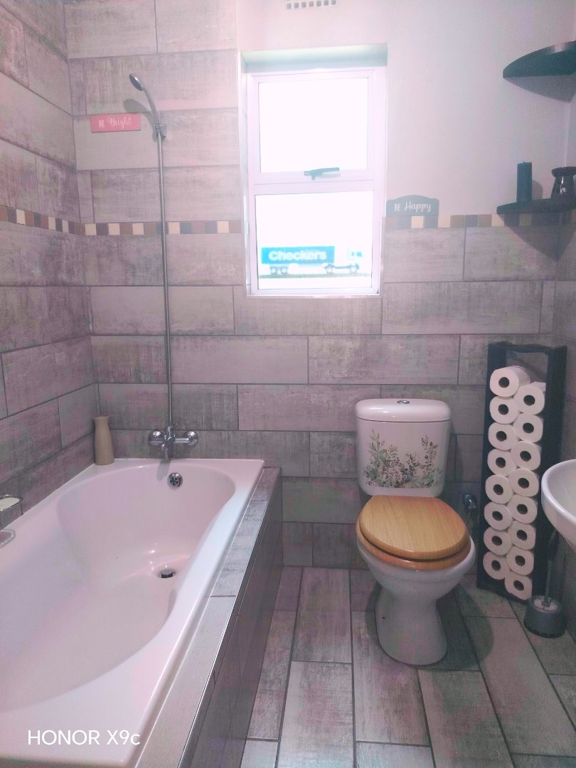 3 Bedroom Property for Sale in Silversands Western Cape